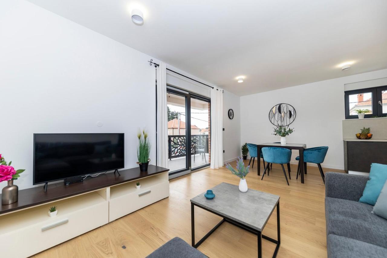 Apartment Marianne , Parking Free , 2 Bedroom & 2 Bathroom , Modern & Cozy Zadar Exterior photo