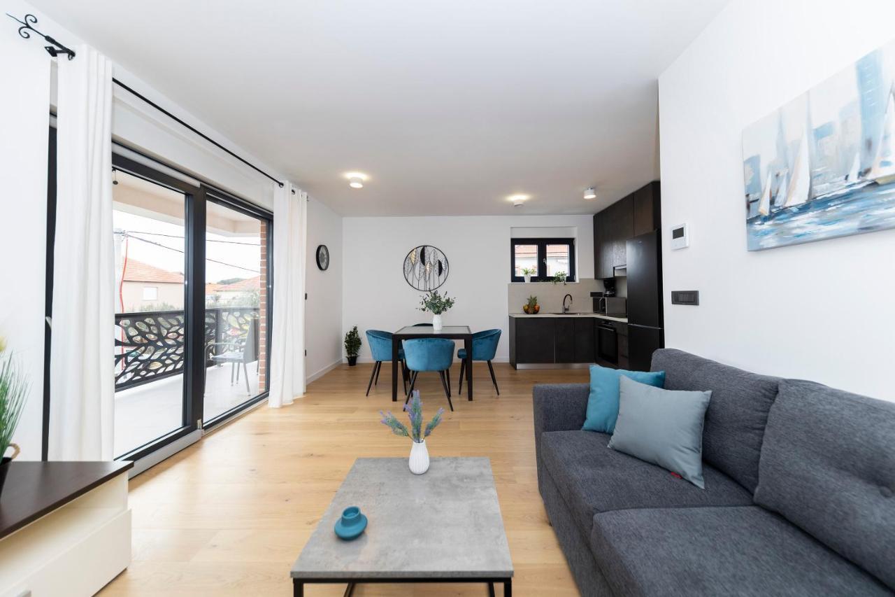 Apartment Marianne , Parking Free , 2 Bedroom & 2 Bathroom , Modern & Cozy Zadar Exterior photo