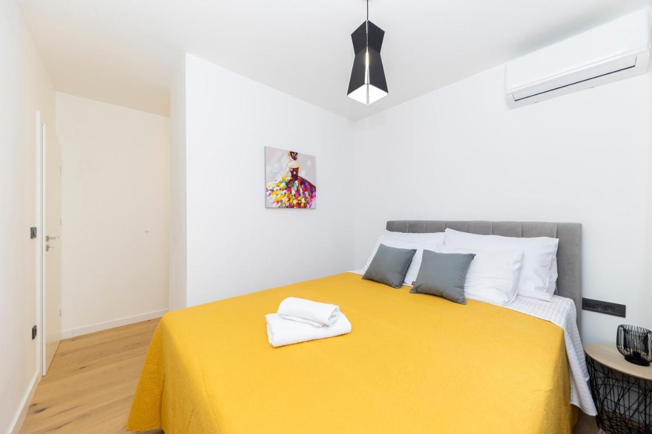 Apartment Marianne , Parking Free , 2 Bedroom & 2 Bathroom , Modern & Cozy Zadar Exterior photo